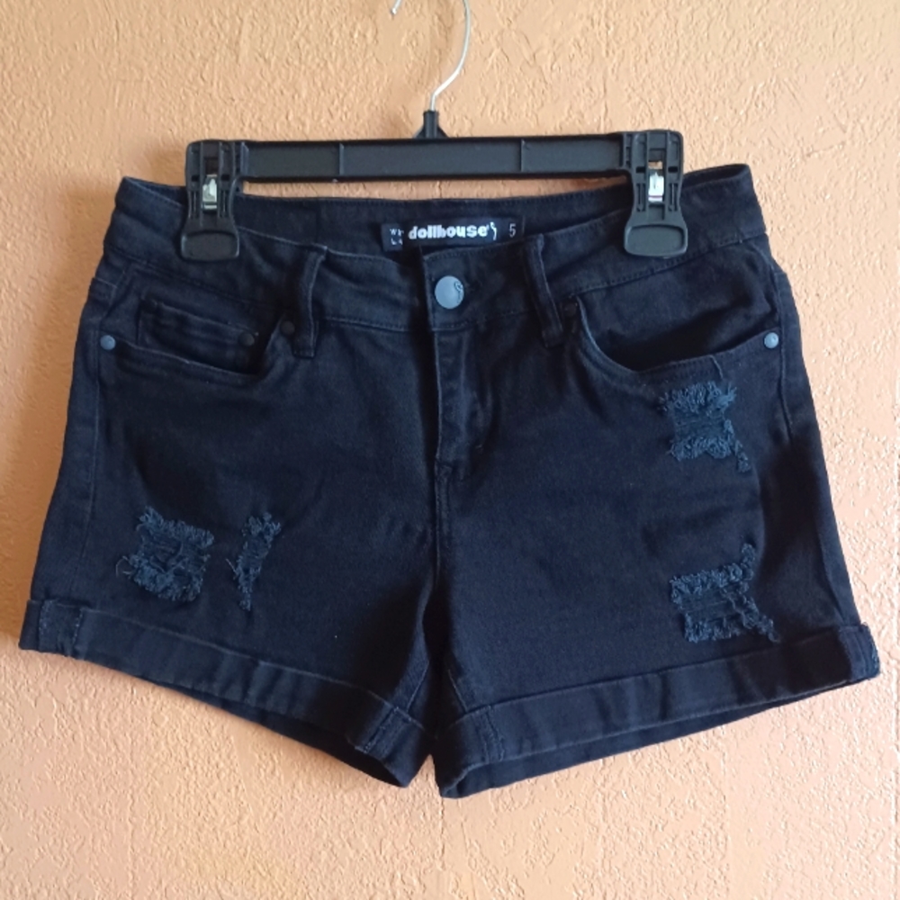 Dollhouse Mid-Rise Black Denim Distressed Shorts.. Size 5.